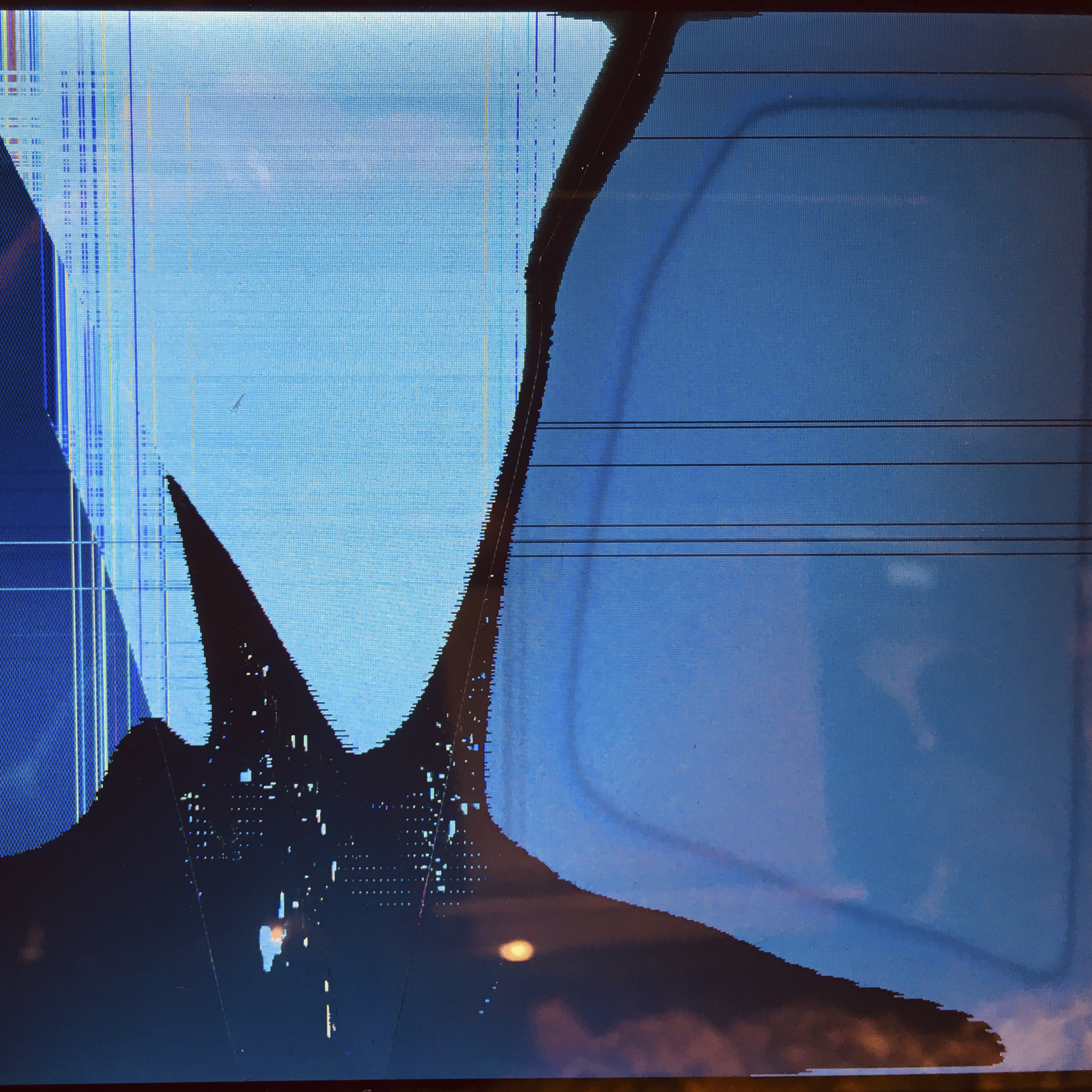 ROLD_SKOV_GIRLS_IN_AIRPORTS