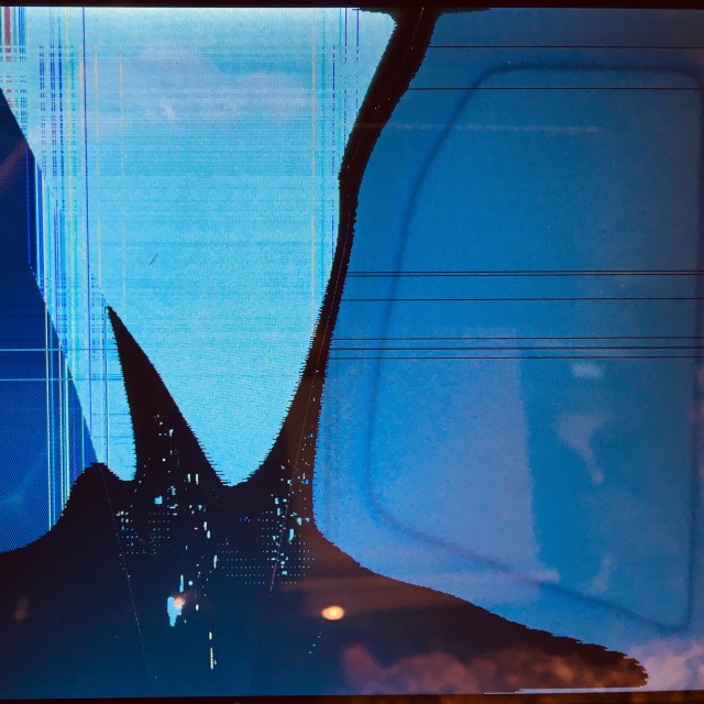 ROLD_SKOV_GIRLS_IN_AIRPORTS